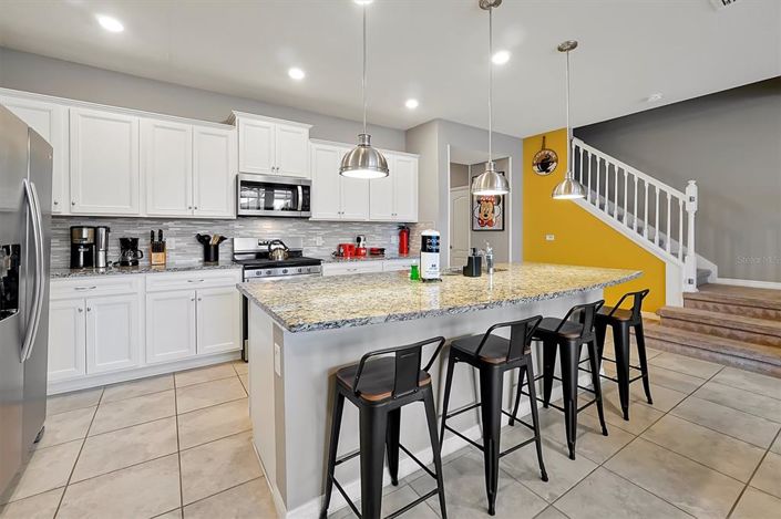 Image No.7-5 Bed Townhouse for sale