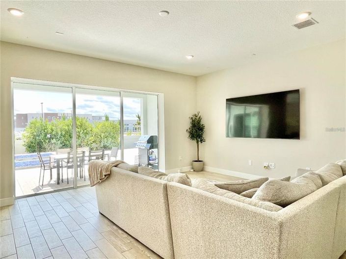 Image No.17-5 Bed House for sale