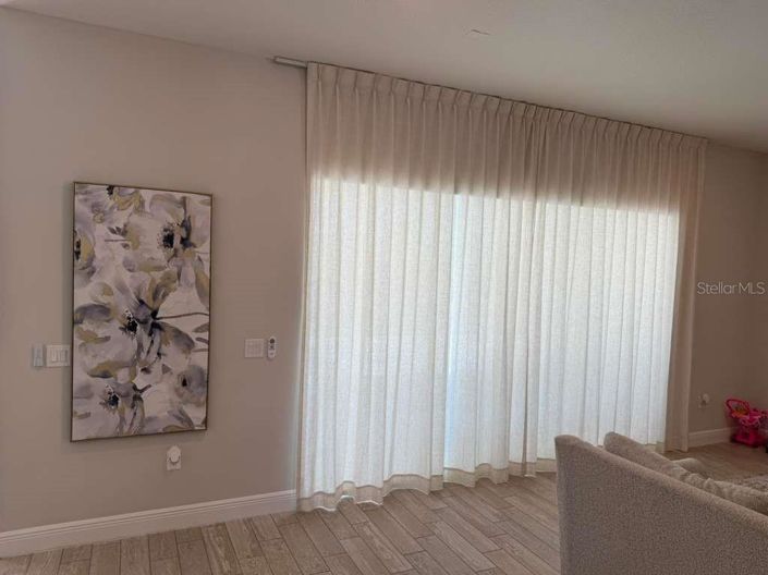 Image No.20-5 Bed House for sale