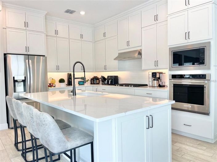 Image No.7-5 Bed House for sale