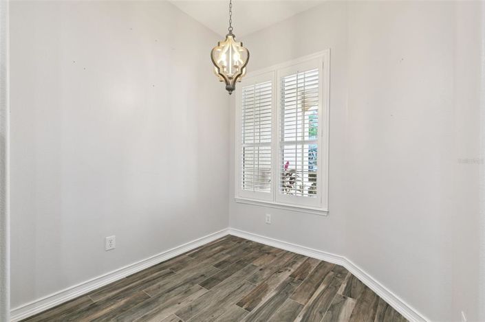 Image No.11-4 Bed Townhouse for sale