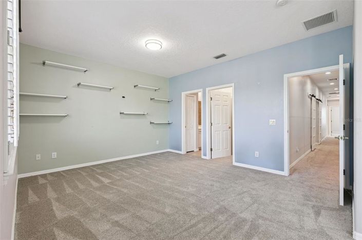 Image No.24-4 Bed Townhouse for sale