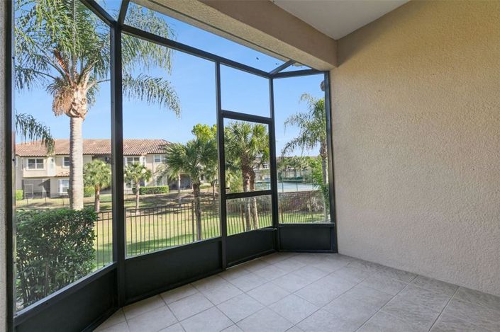 Image No.34-4 Bed Townhouse for sale