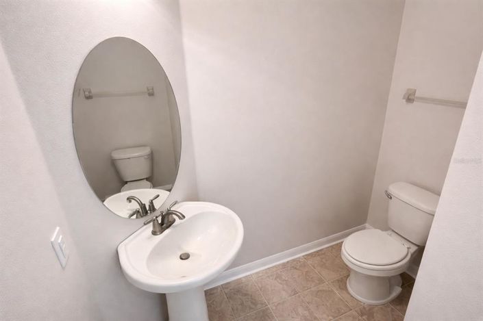 Image No.11-4 Bed Townhouse for sale