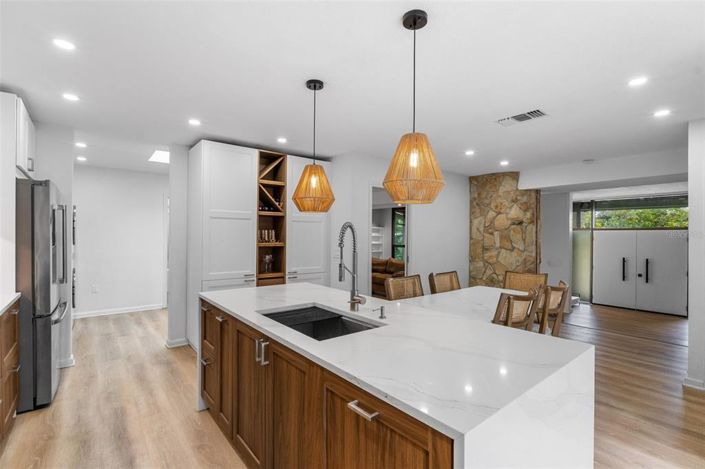 Image No.19-3 Bed House for sale