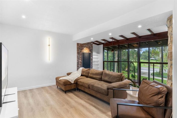 Image No.25-3 Bed House for sale