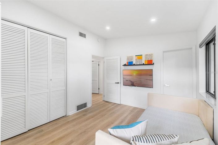 Image No.27-3 Bed House for sale