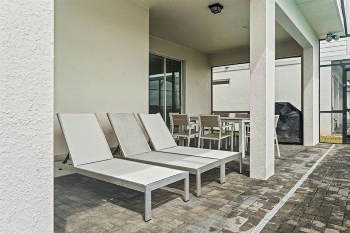 Image No.18-7 Bed House for sale