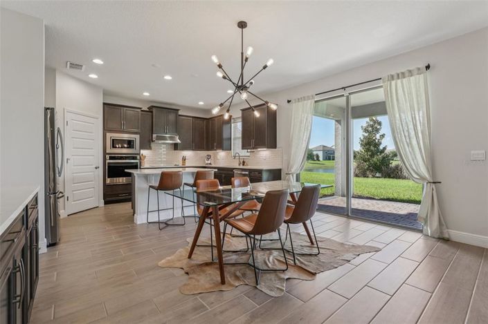 Image No.11-5 Bed House for sale