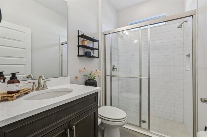 Image No.18-5 Bed House for sale