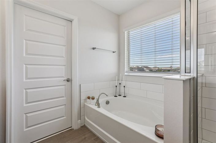 Image No.23-5 Bed House for sale