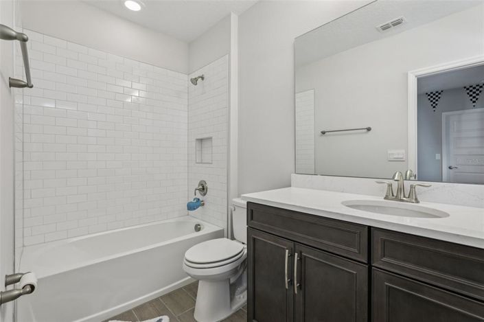 Image No.36-5 Bed House for sale