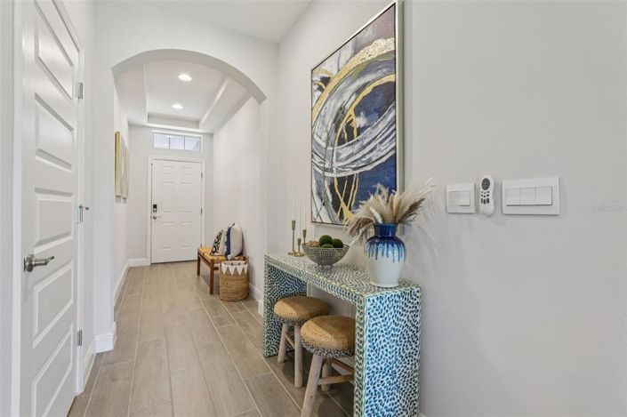 Image No.6-5 Bed House for sale