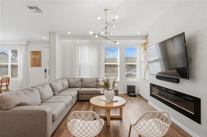 Image No.18-4 Bed House for sale