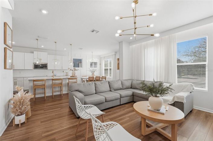 Image No.19-4 Bed House for sale