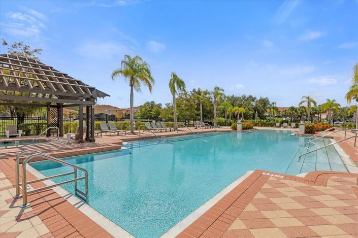 Image No.26-3 Bed Townhouse for sale