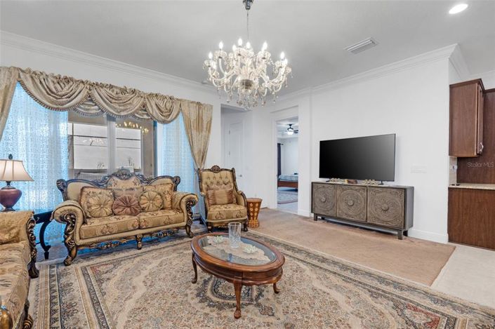 Image No.11-5 Bed House for sale