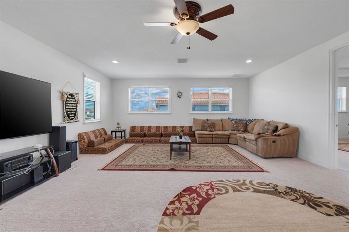 Image No.17-5 Bed House for sale