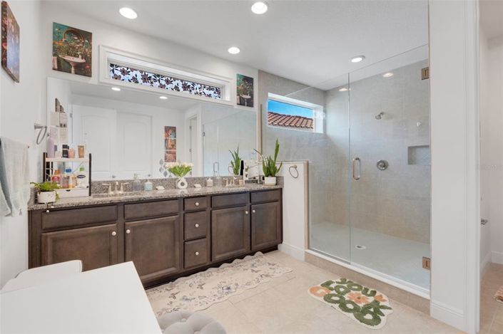 Image No.19-5 Bed House for sale