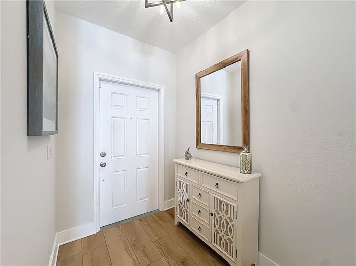 Image No.2-2 Bed Townhouse for sale