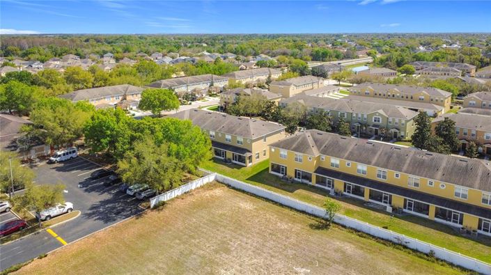 Image No.29-2 Bed Townhouse for sale