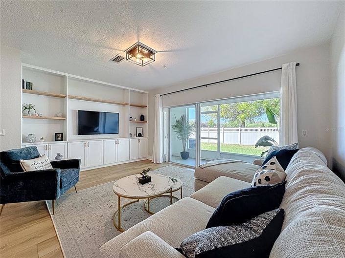 Image No.9-2 Bed Townhouse for sale