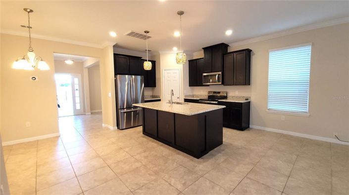 Image No.13-3 Bed Townhouse for sale