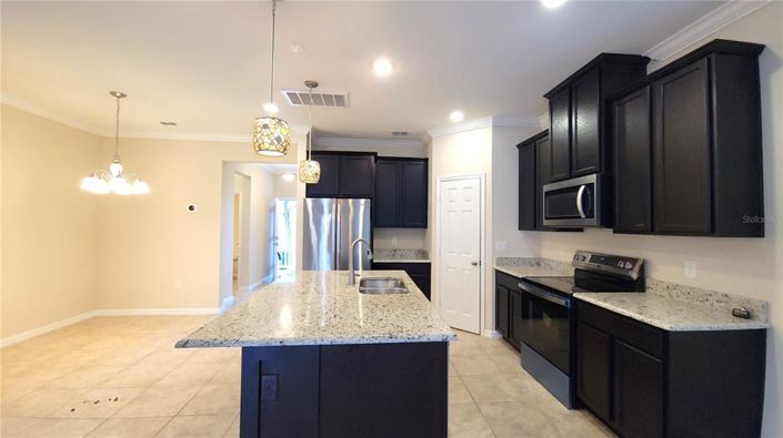 Image No.15-3 Bed Townhouse for sale