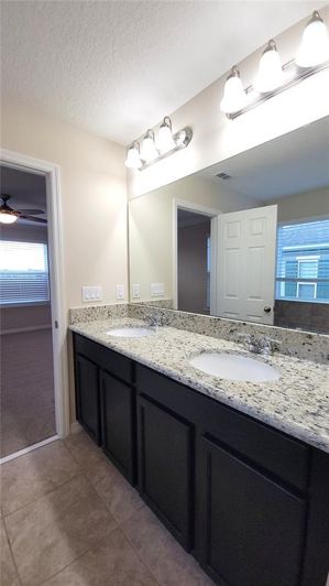 Image No.27-3 Bed Townhouse for sale