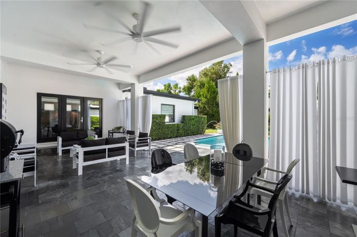 Image No.30-4 Bed House for sale