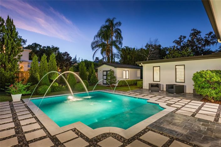 Image No.34-4 Bed House for sale