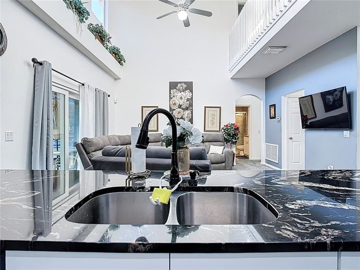 Image No.16-5 Bed House for sale