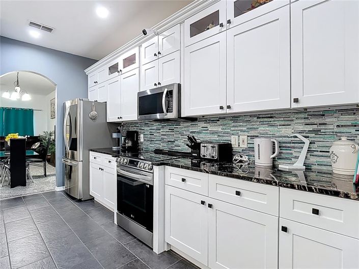 Image No.18-5 Bed House for sale