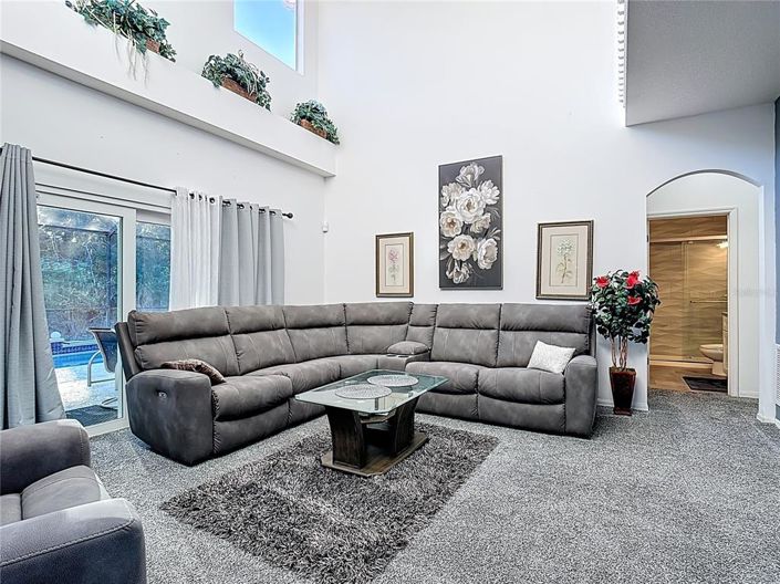 Image No.24-5 Bed House for sale