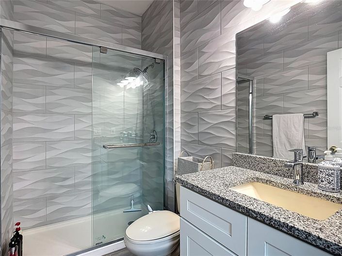 Image No.33-5 Bed House for sale