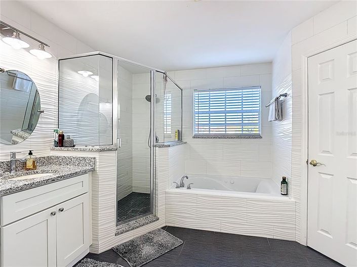 Image No.50-5 Bed House for sale