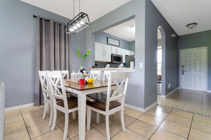 Image No.13-4 Bed Townhouse for sale