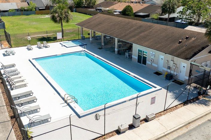 Image No.17-3 Bed Townhouse for sale