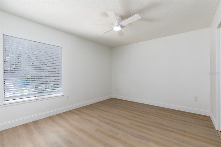 Image No.9-3 Bed Townhouse for sale