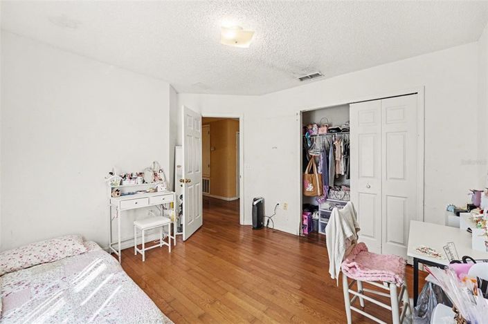 Image No.21-4 Bed House for sale