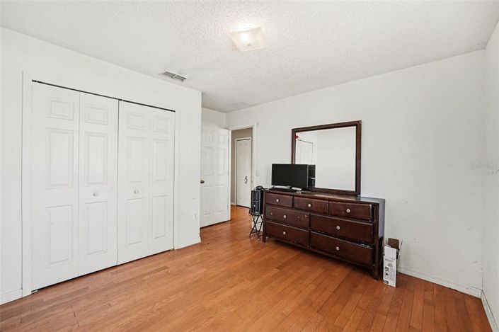 Image No.22-4 Bed House for sale