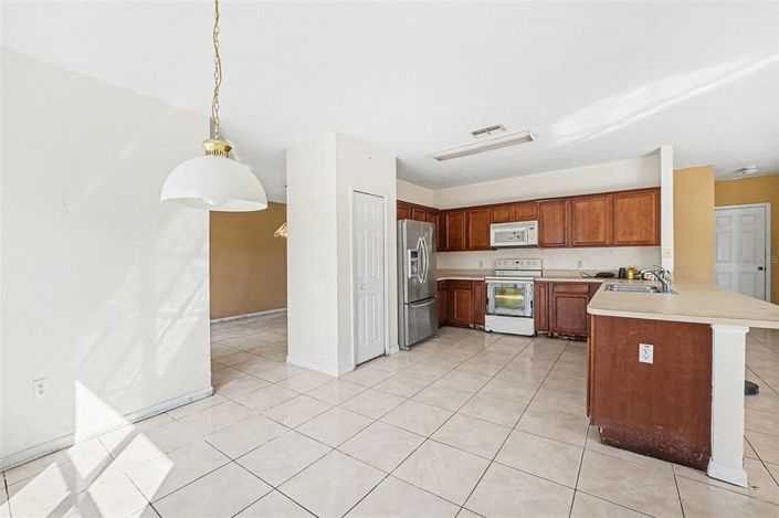 Image No.4-4 Bed House for sale