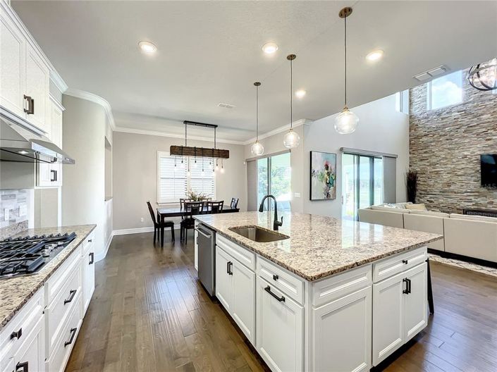 Image No.17-4 Bed House for sale