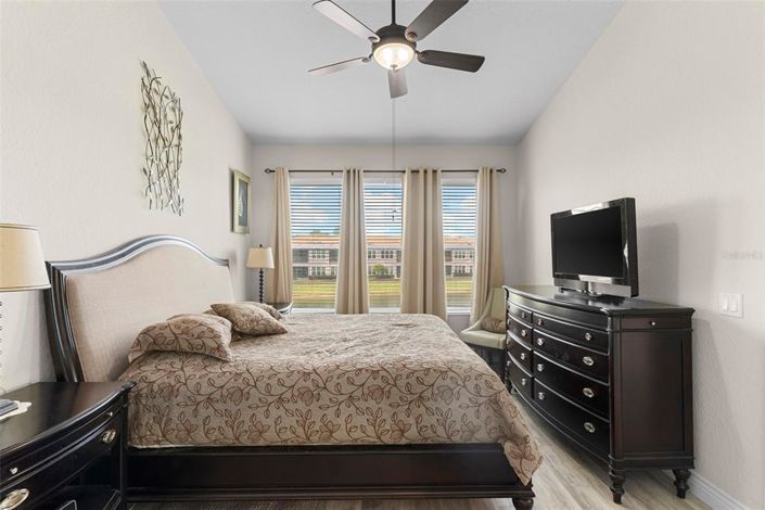 Image No.17-3 Bed Apartment for sale