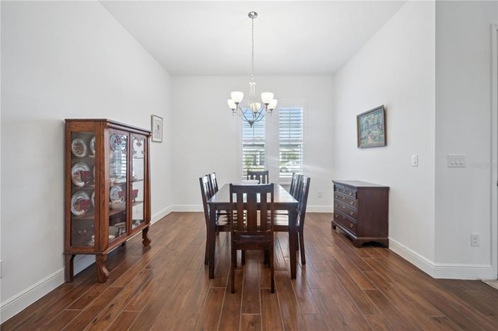 Image No.10-5 Bed House for sale