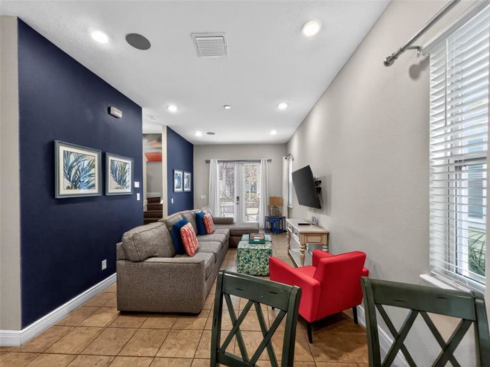 Image No.8-3 Bed House for sale