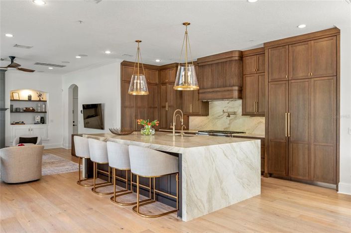 Image No.21-4 Bed House for sale