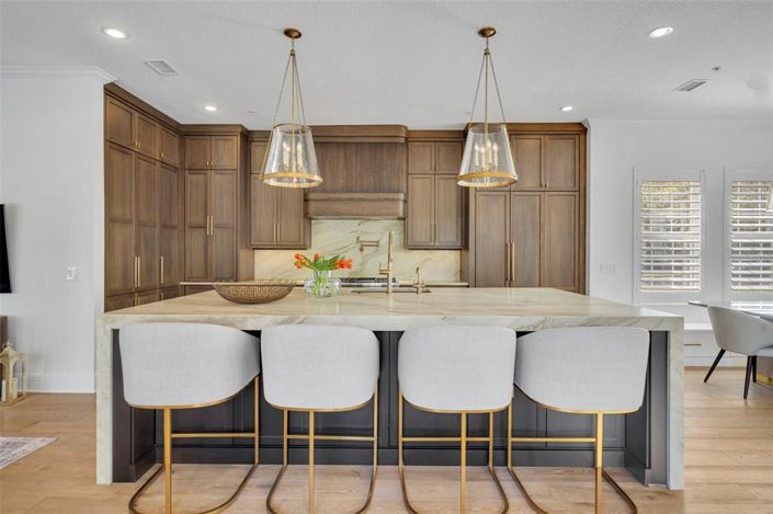 Image No.24-4 Bed House for sale