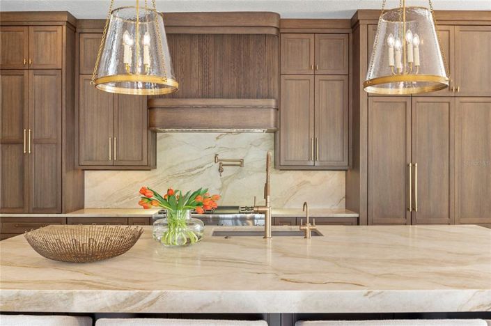 Image No.25-4 Bed House for sale