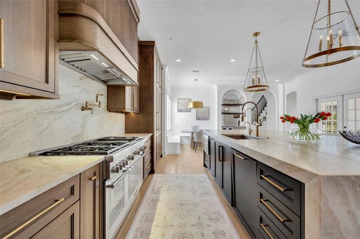 Image No.26-4 Bed House for sale